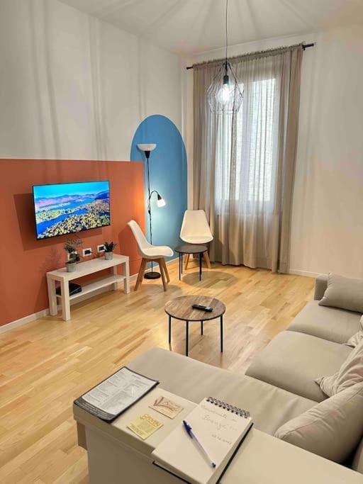 Appartement Trilocale Nuovo Via Palazzuolo à Florence Extérieur photo
