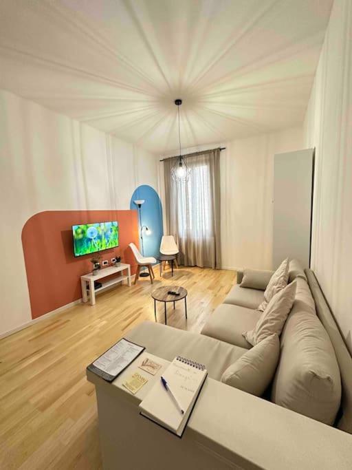 Appartement Trilocale Nuovo Via Palazzuolo à Florence Extérieur photo